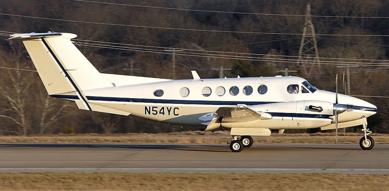 Beechcraft King Air 300 N54YC