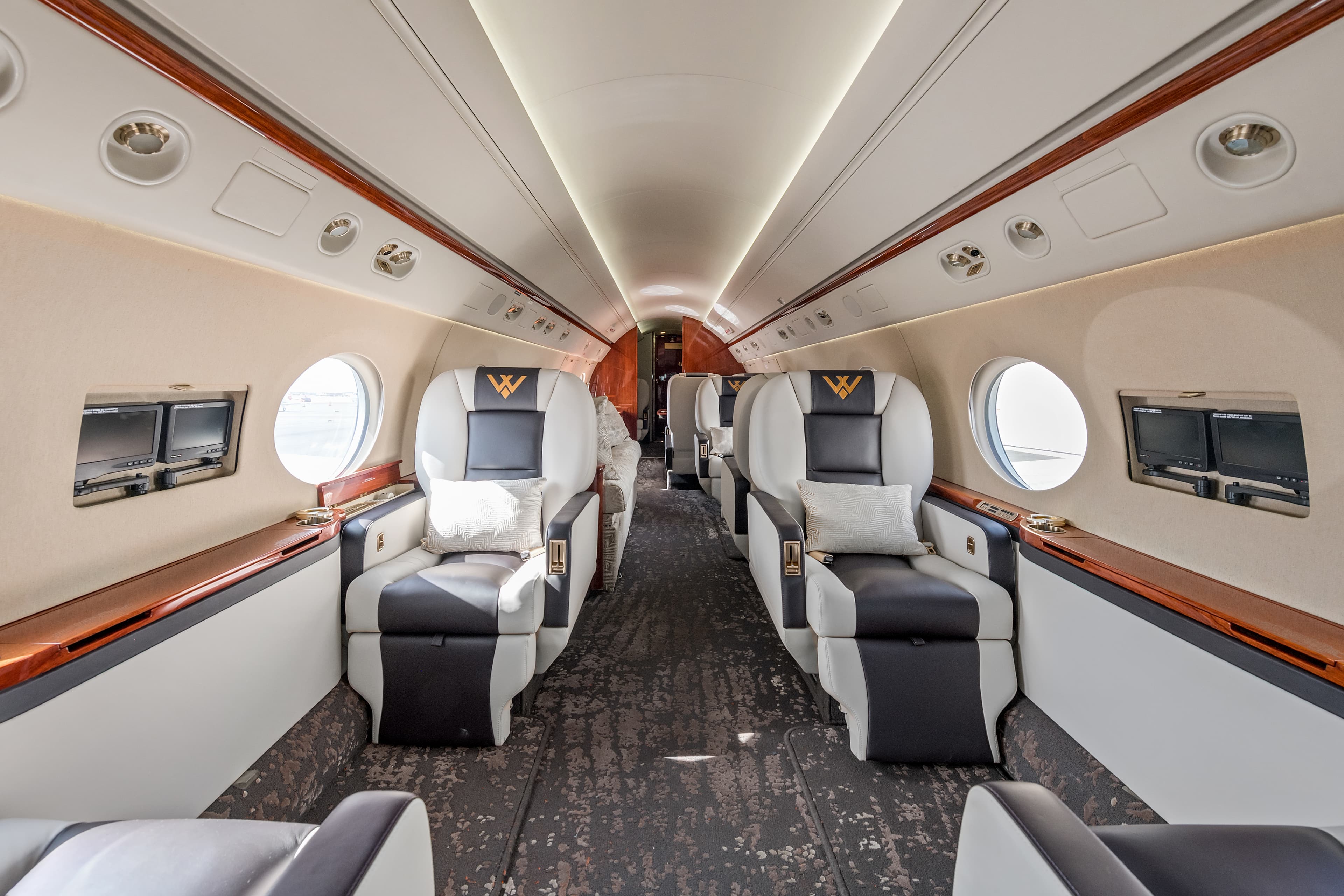 Gulfstream G550 N550EW