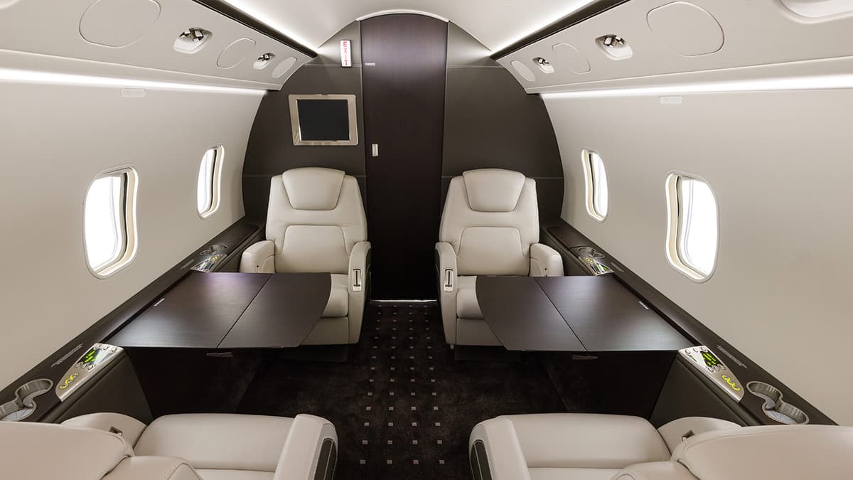 Challenger 300 N550XJ