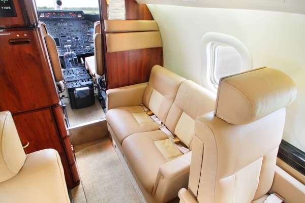 Learjet 55 N551RA