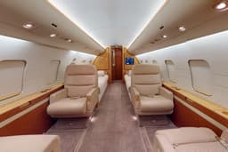 Challenger 604 N556CS