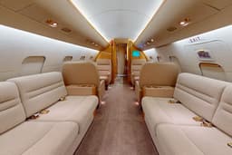 Challenger 604 N556CS
