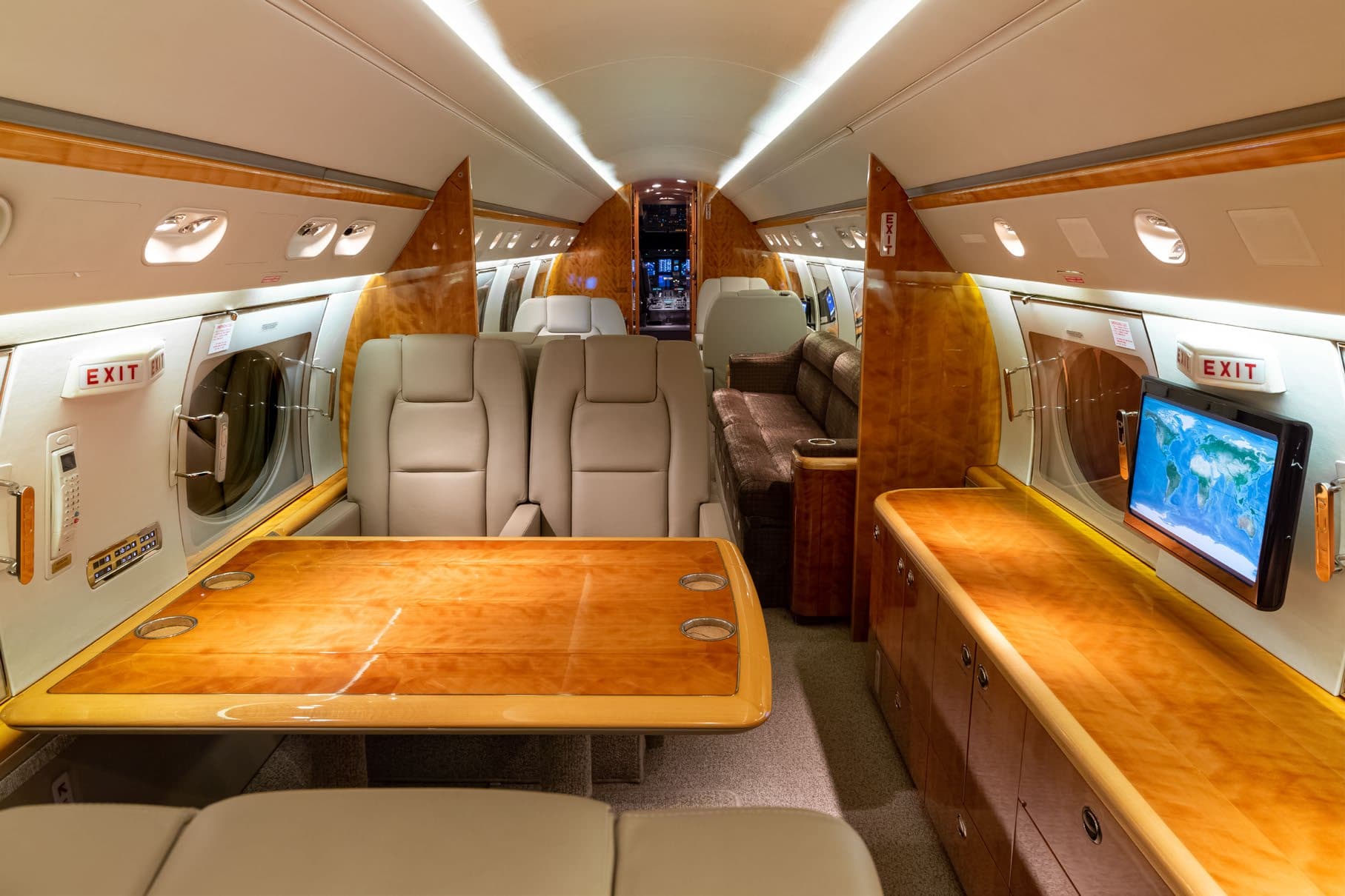 Gulfstream V N5616