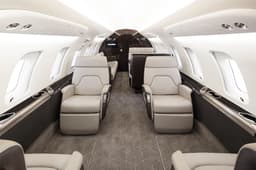 Challenger 650 N562RT