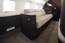 Challenger 650 N562RT