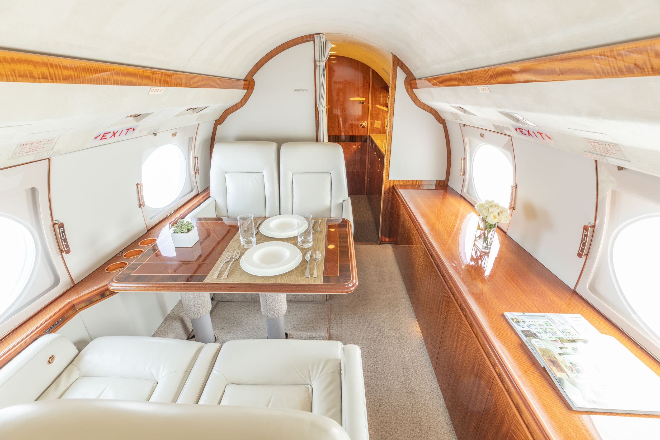Gulfstream IV N583AJ