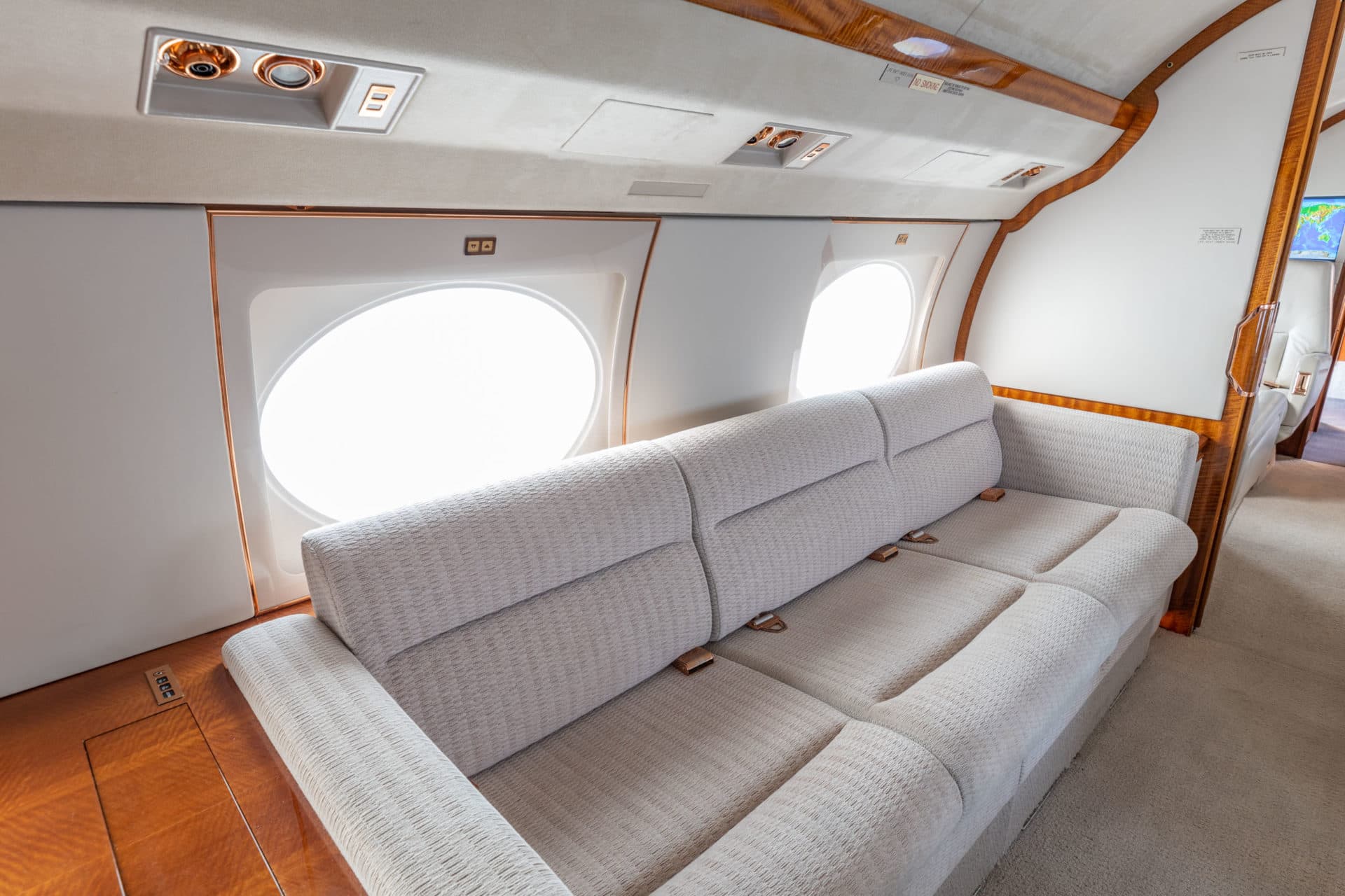 Gulfstream IV N583AJ