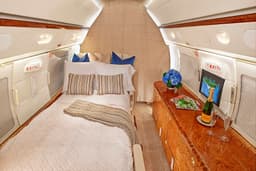 Gulfstream V N588AT