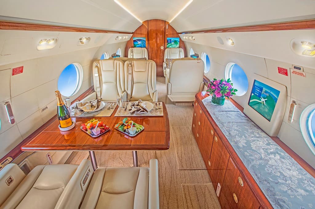 Gulfstream G550 N588TN