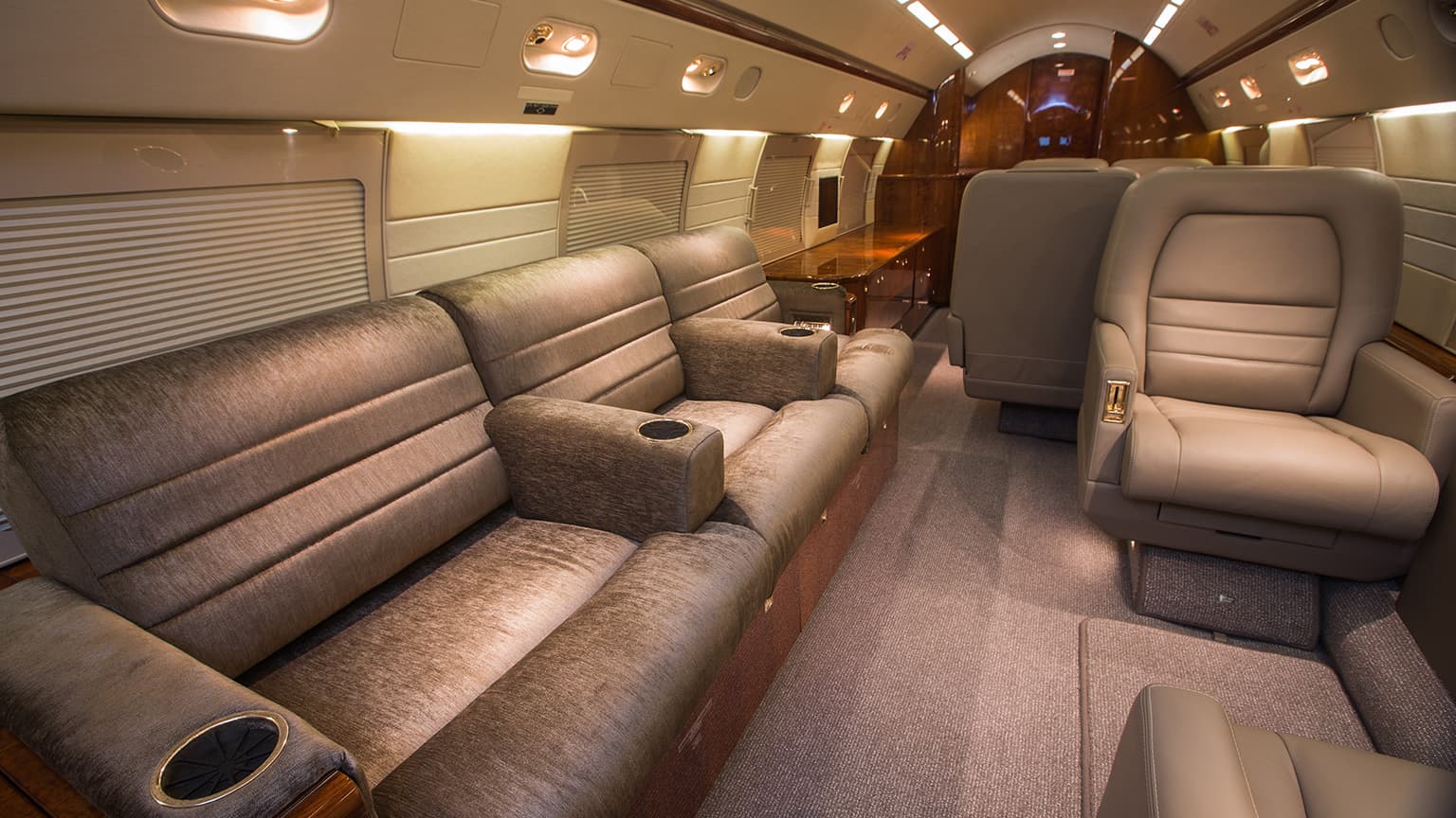 Gulfstream IV N58JE