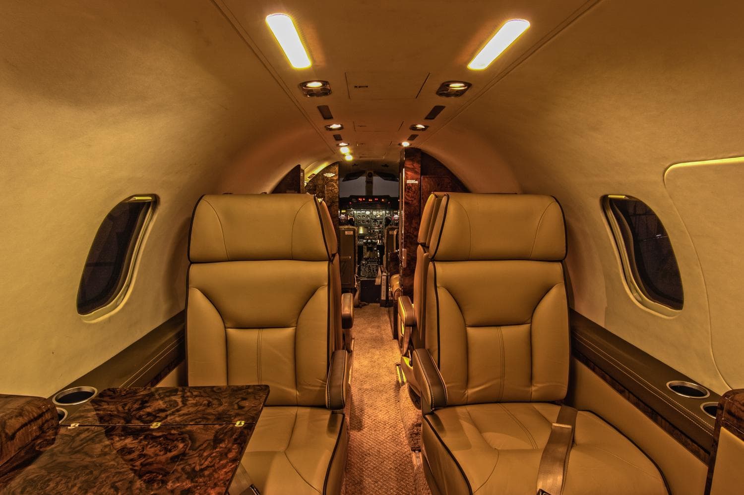 Learjet 35A N595BA