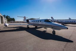 Learjet 35A N595BA