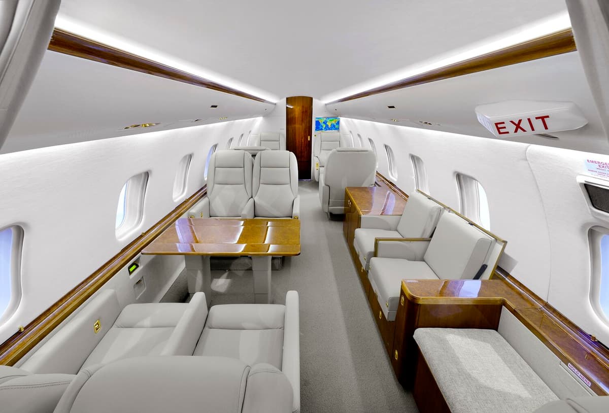 Global Express N595E