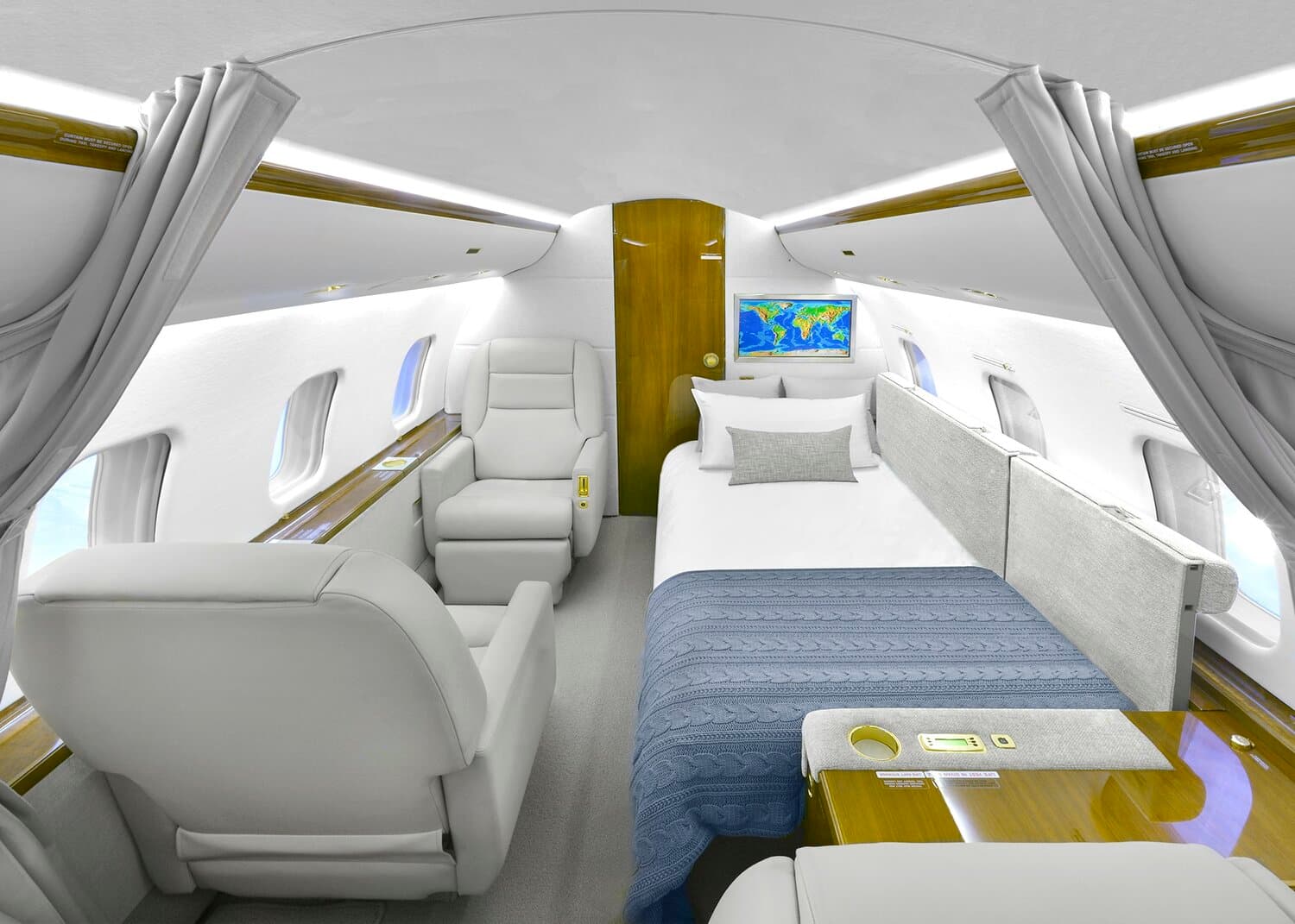 Global Express N595E