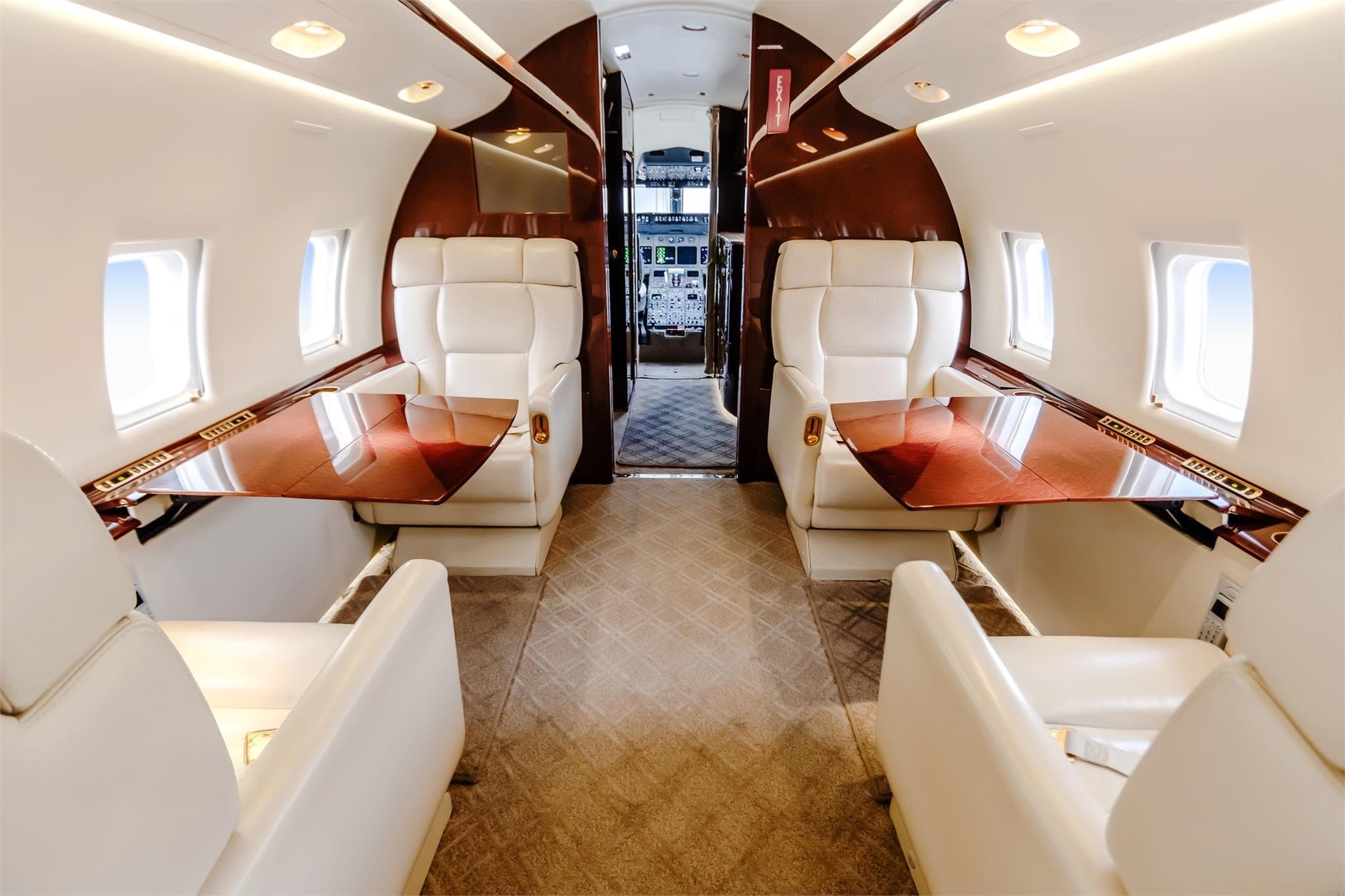 Challenger 604 N604FM