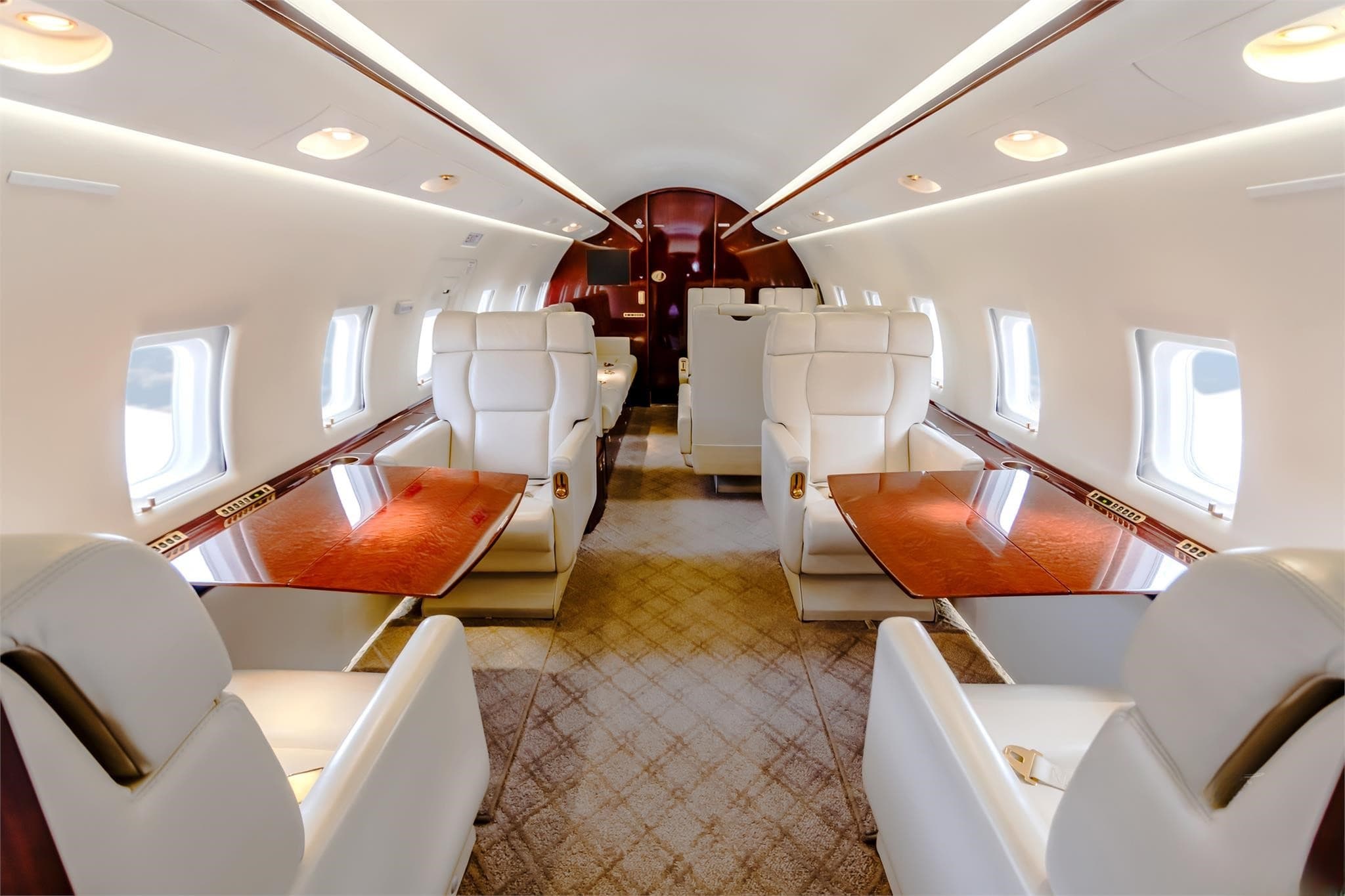 Challenger 604 N604FM