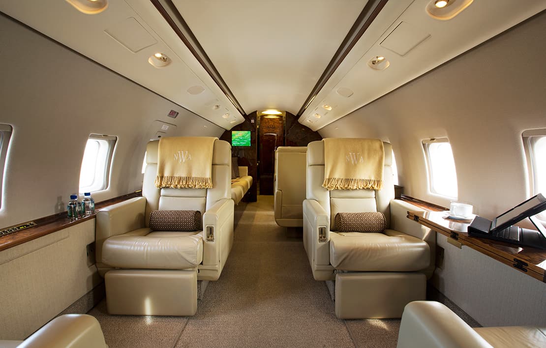 Challenger 604 N604FS
