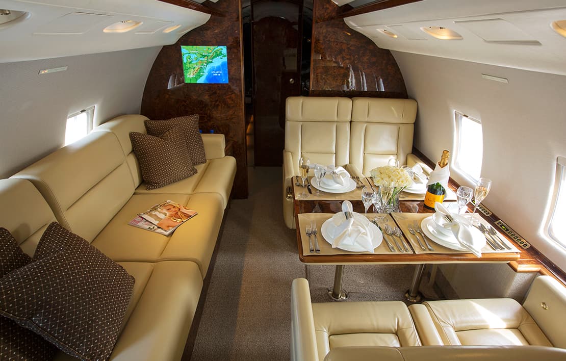 Challenger 604 N604FS