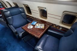 Challenger 604 N604PW