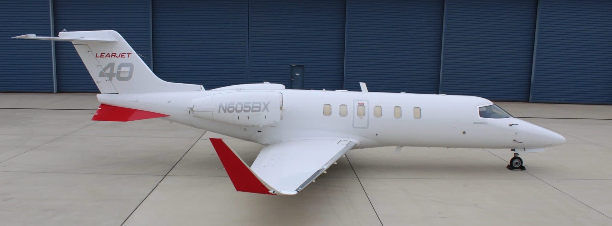 Learjet 40XR N605BX