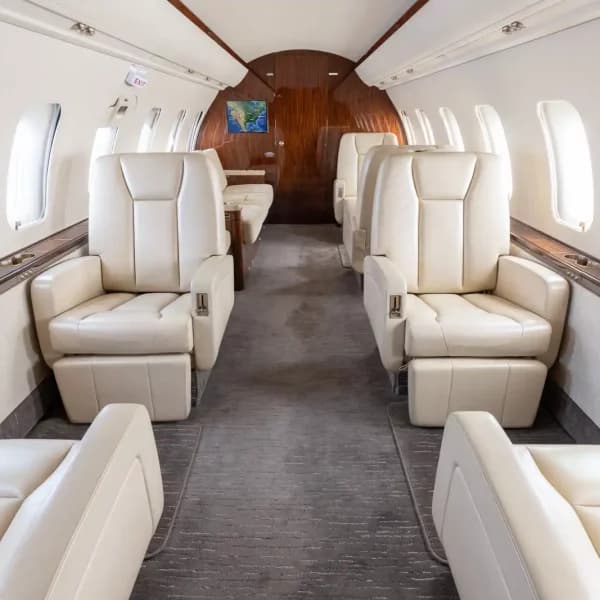 Challenger 605 N605CE