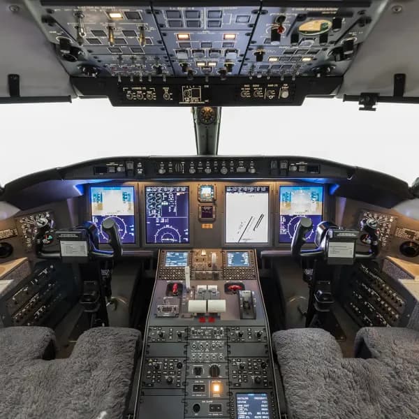 Challenger 605 N605CE