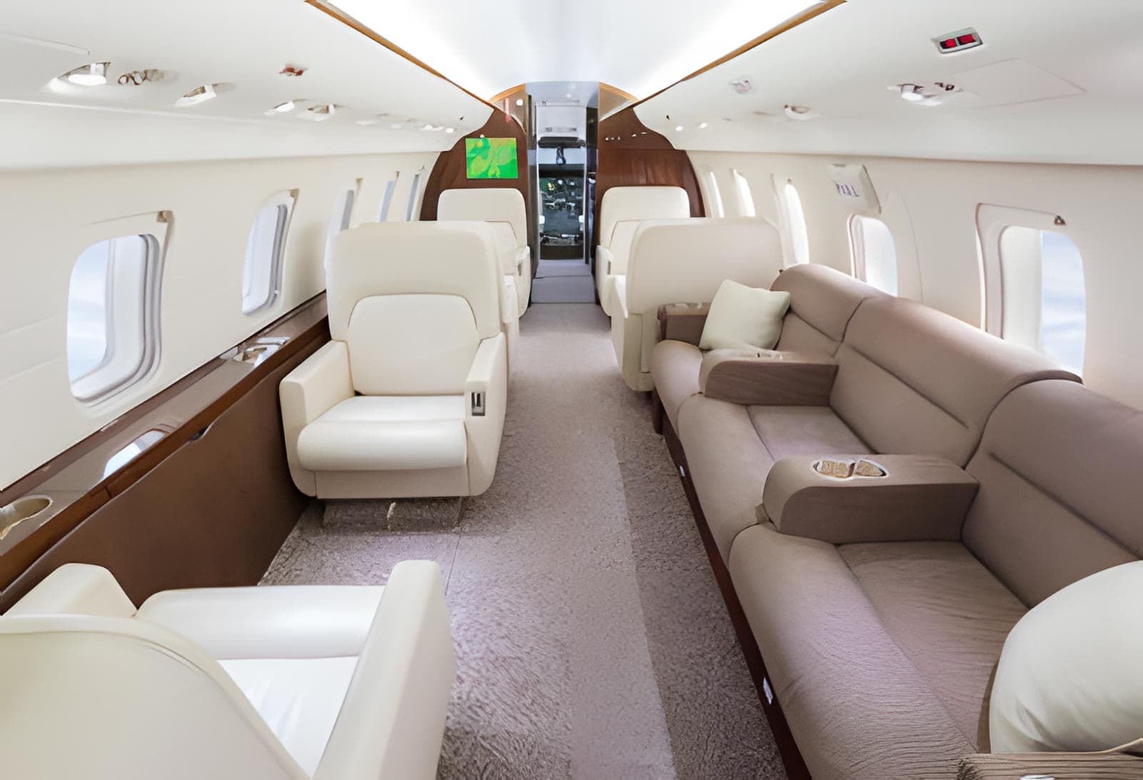 Challenger 605 N605CS