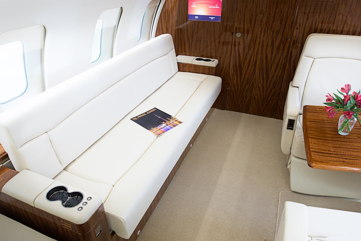 Challenger 605 N605MM