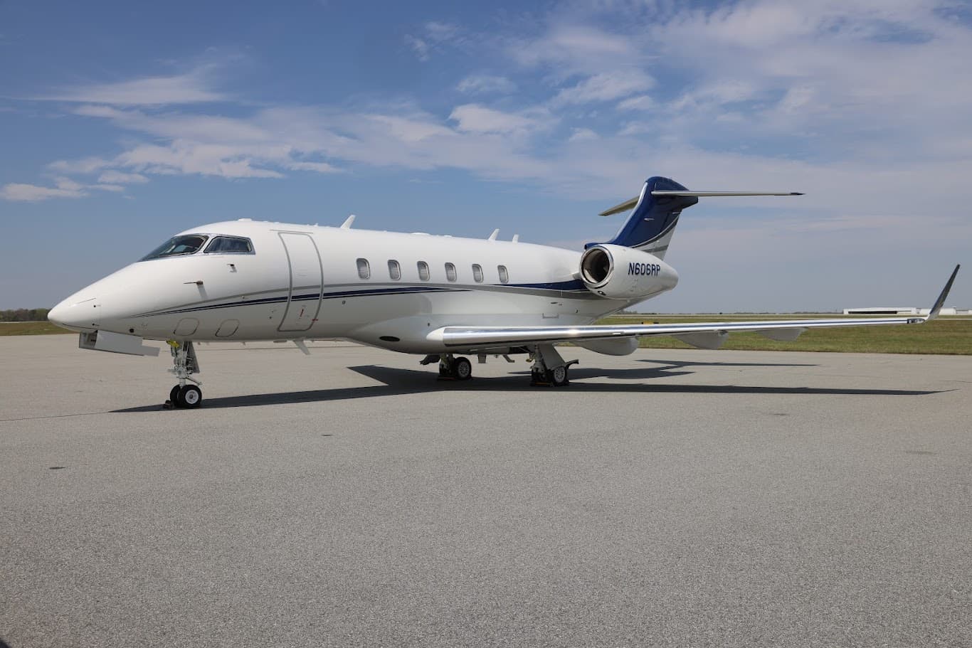 Challenger 300 N606RP