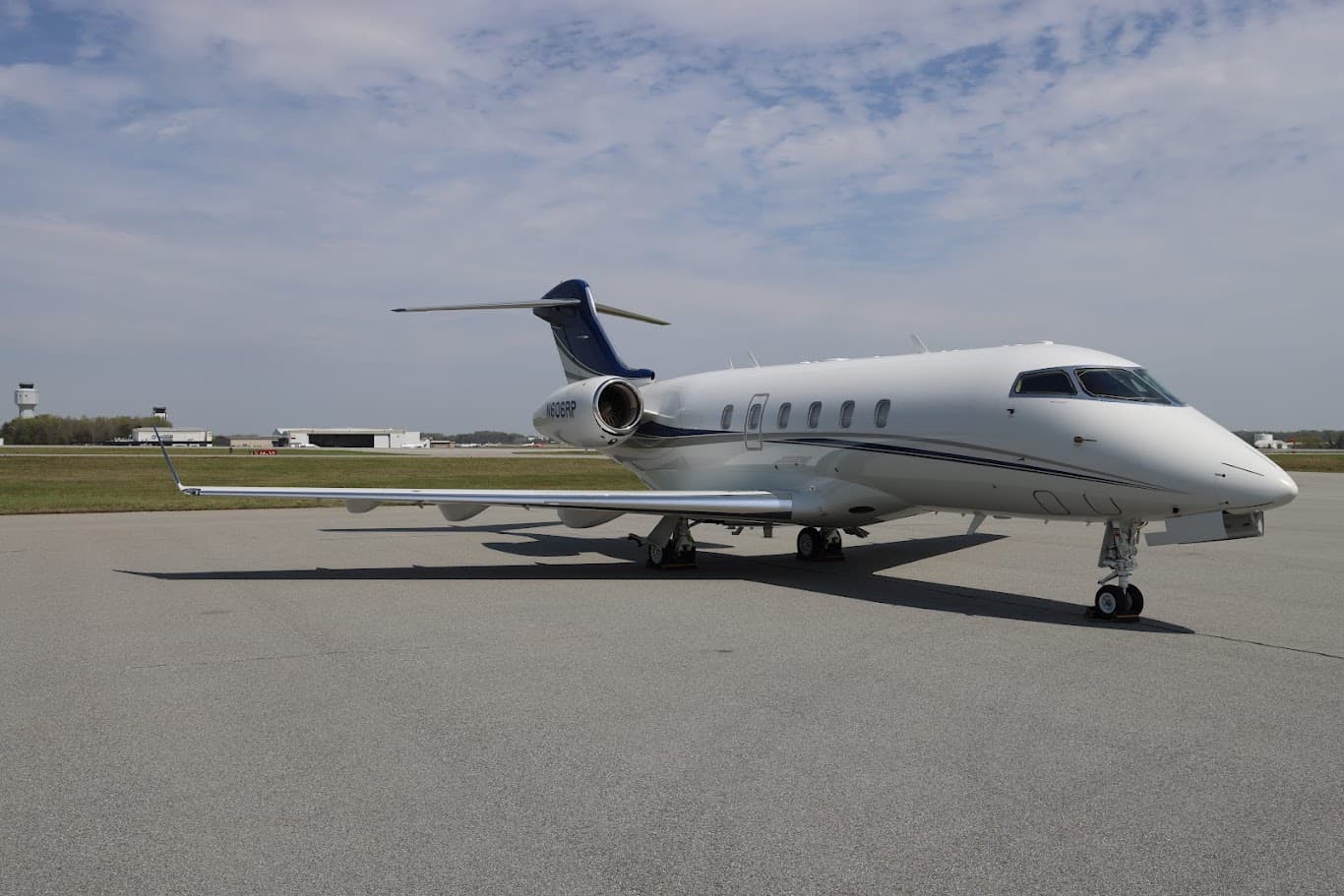 Challenger 300 N606RP