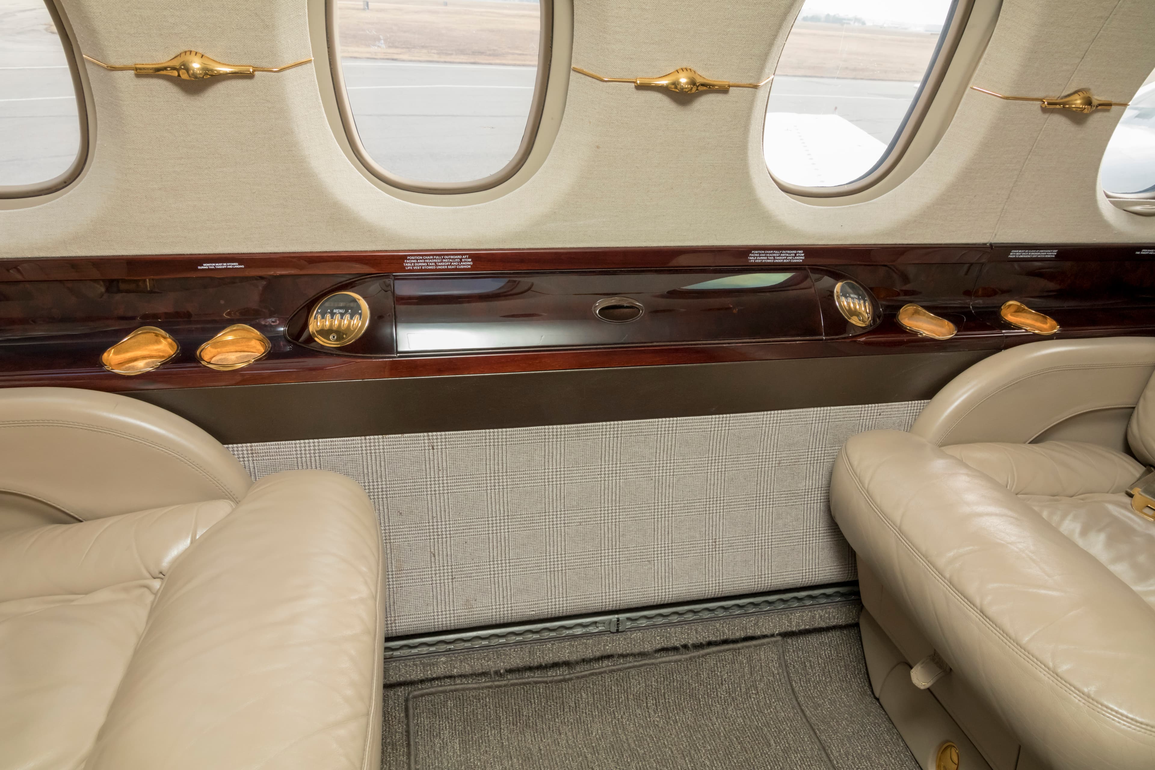 Hawker 800XP N606WJ