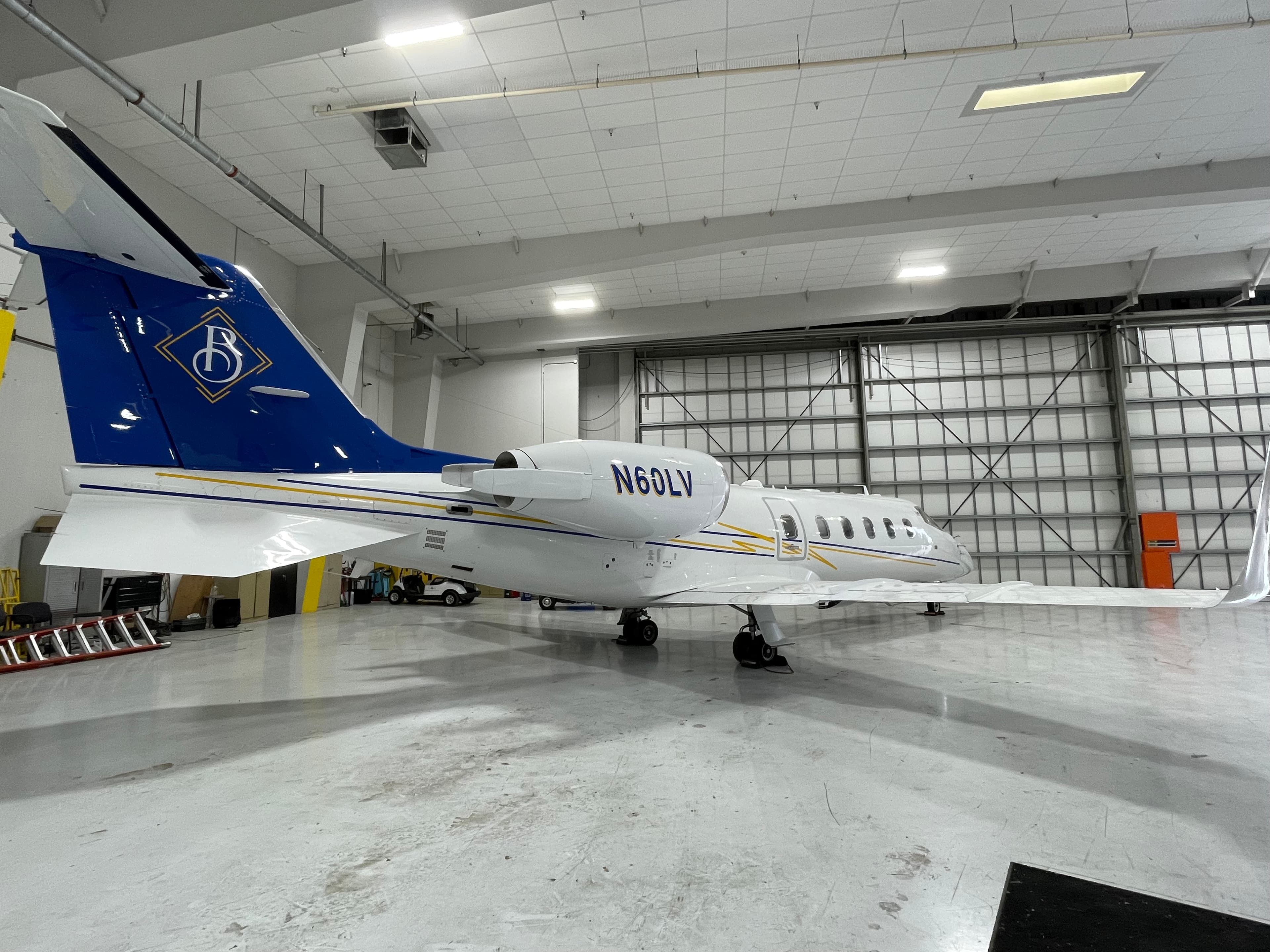 Learjet 60XR N60LV