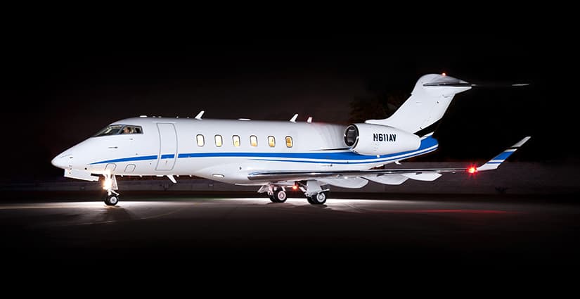 Challenger 350 N611AV