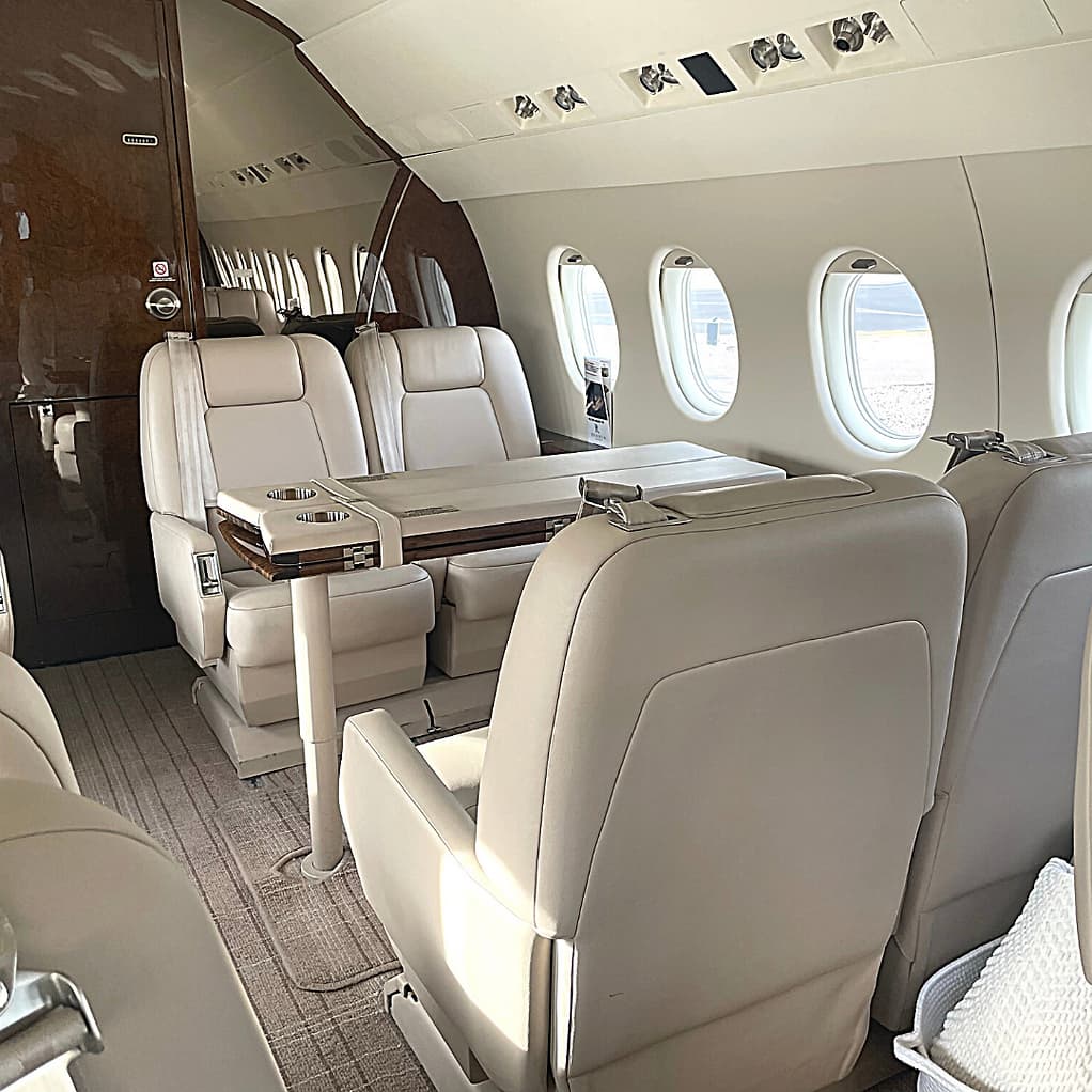Falcon 2000 N613BD