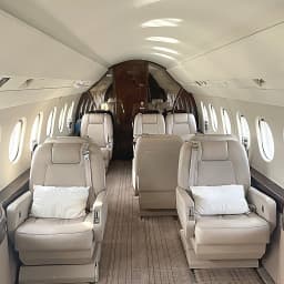 Falcon 2000 N613BD