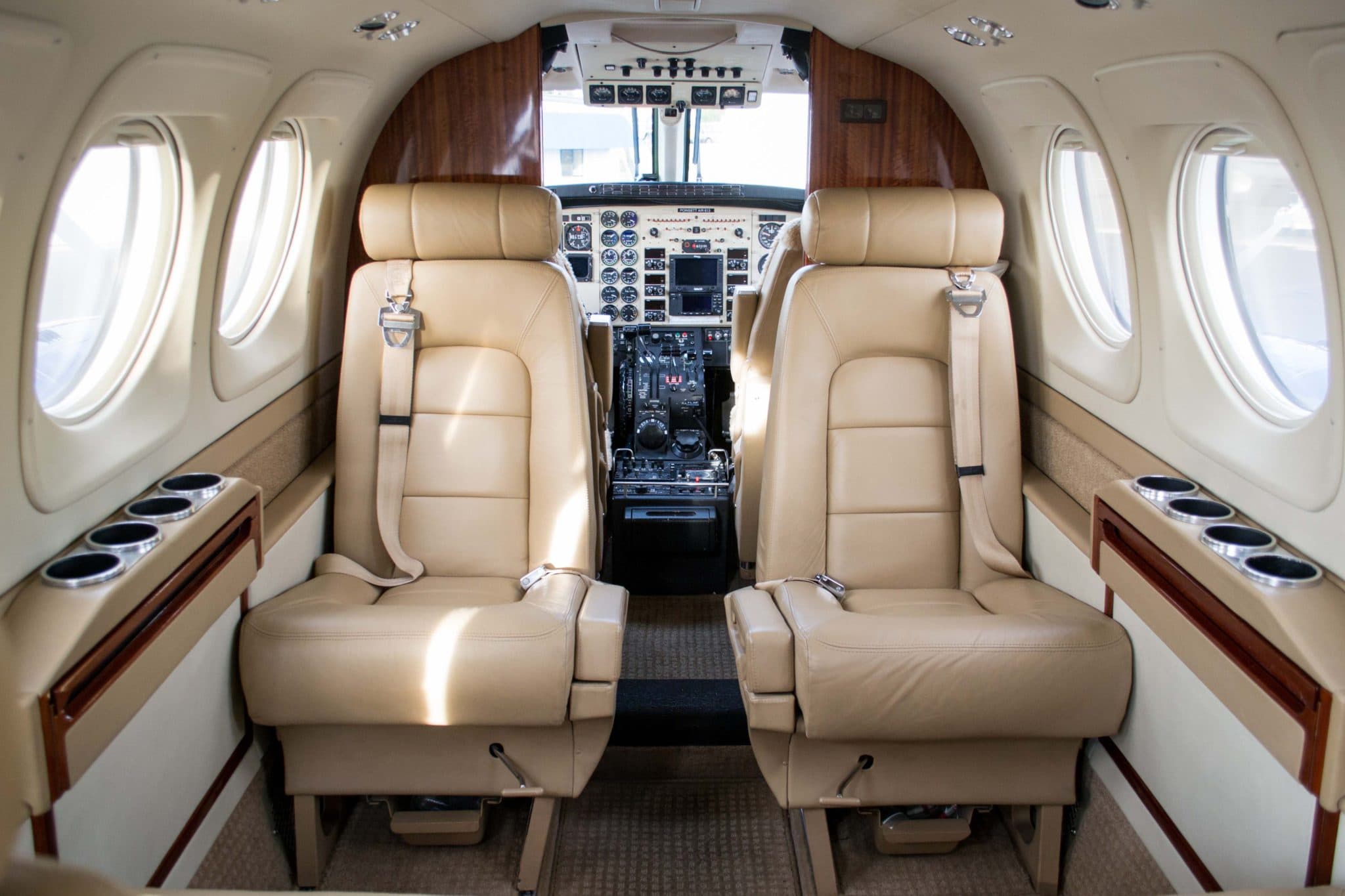 Beechcraft King Air C90A N613GG