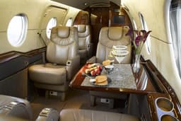 Hawker 400XP N615KZ