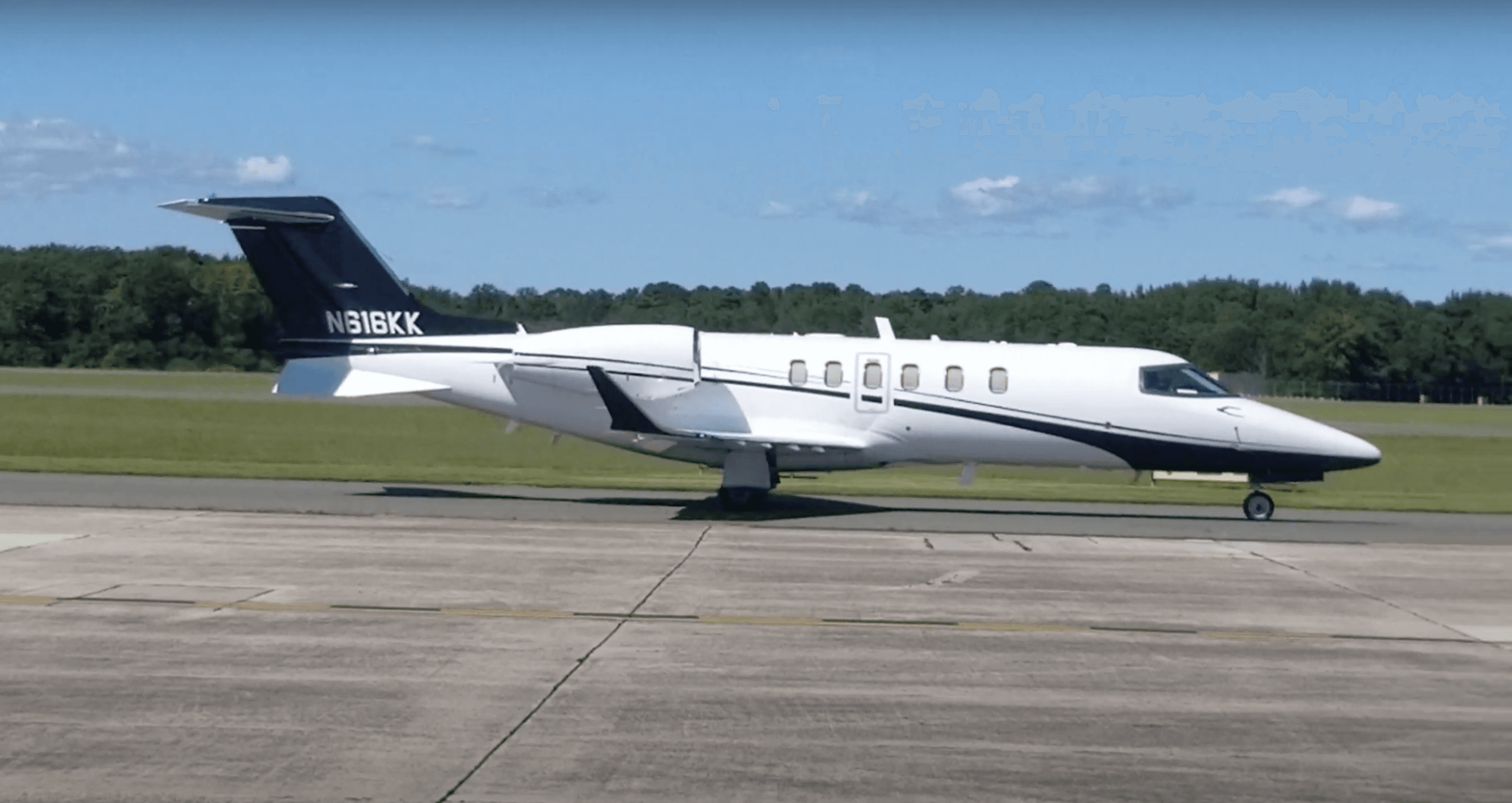 Learjet 70 N616KK