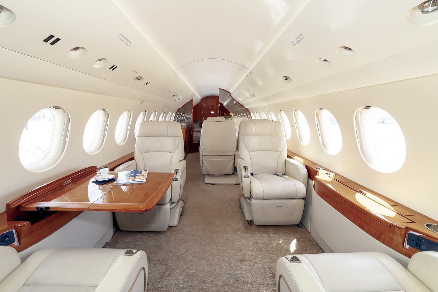 Falcon 7X N616MP