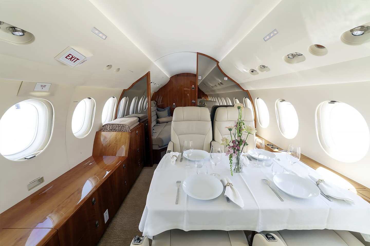 Falcon 7X N616MP