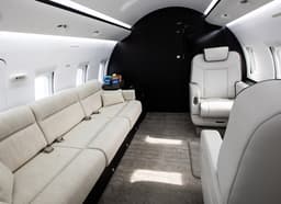 Challenger 604 N617BW