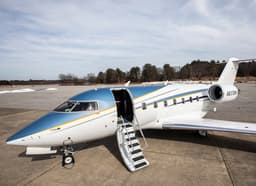 Challenger 604 N617BW