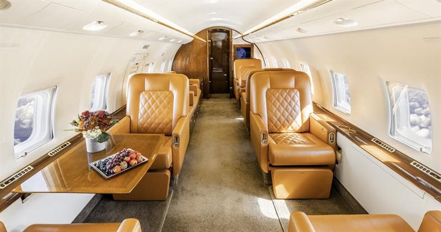 Challenger 604 N618CR