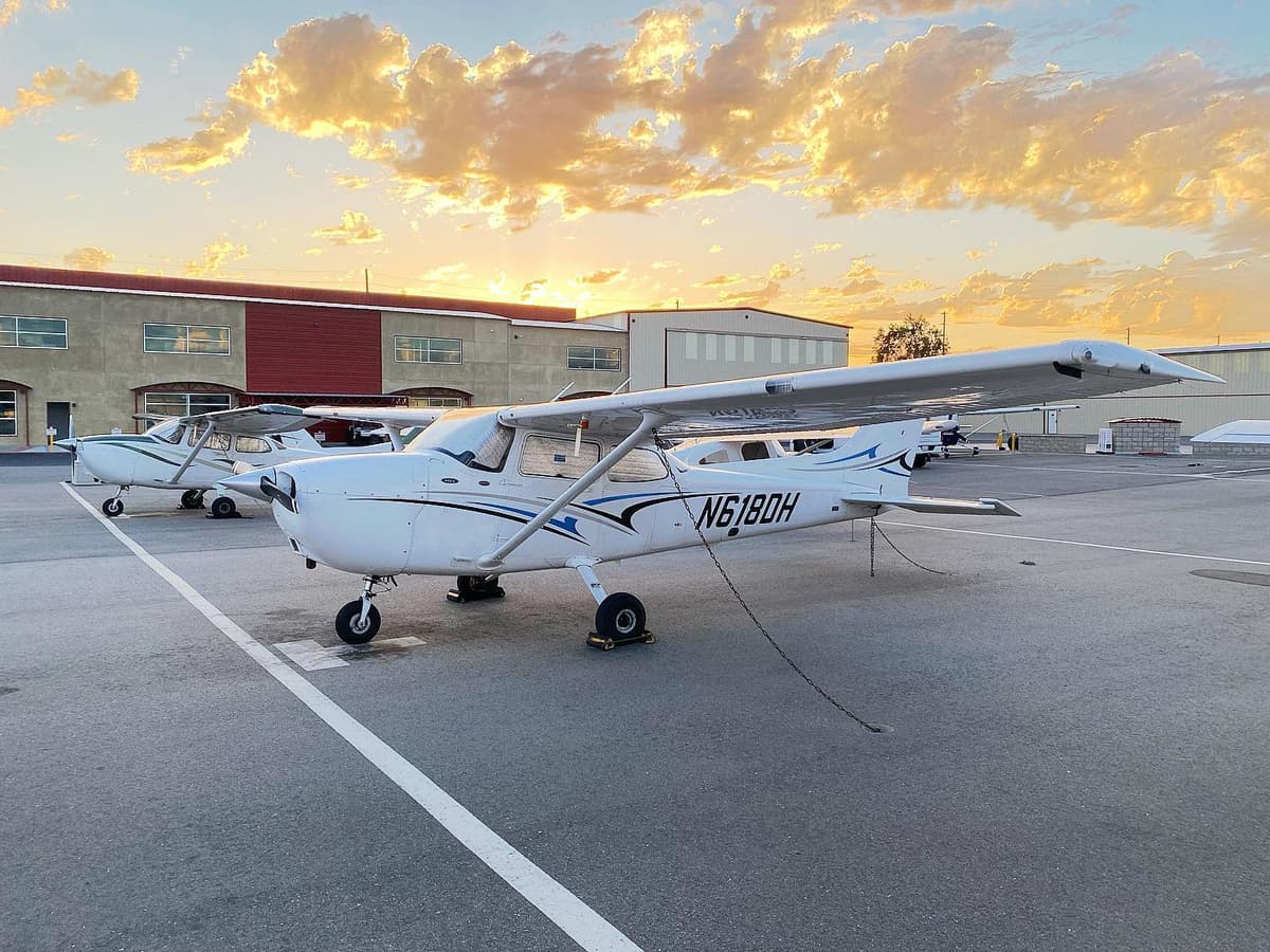 Cessna 172 N618DH