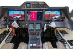 Embraer Phenom 300 N6232