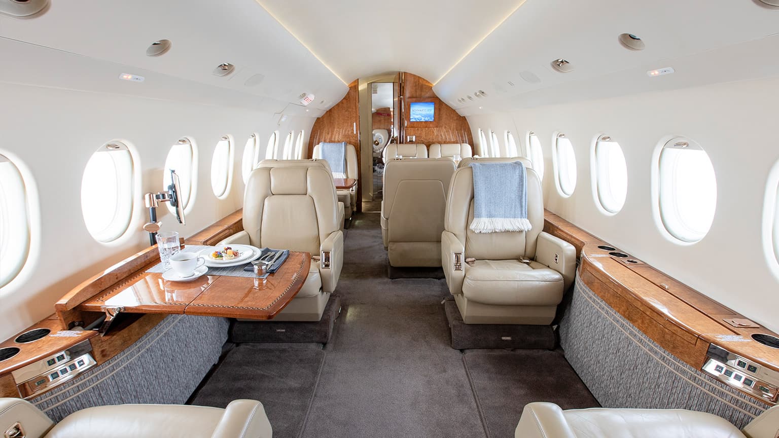 Falcon 2000 N630VC