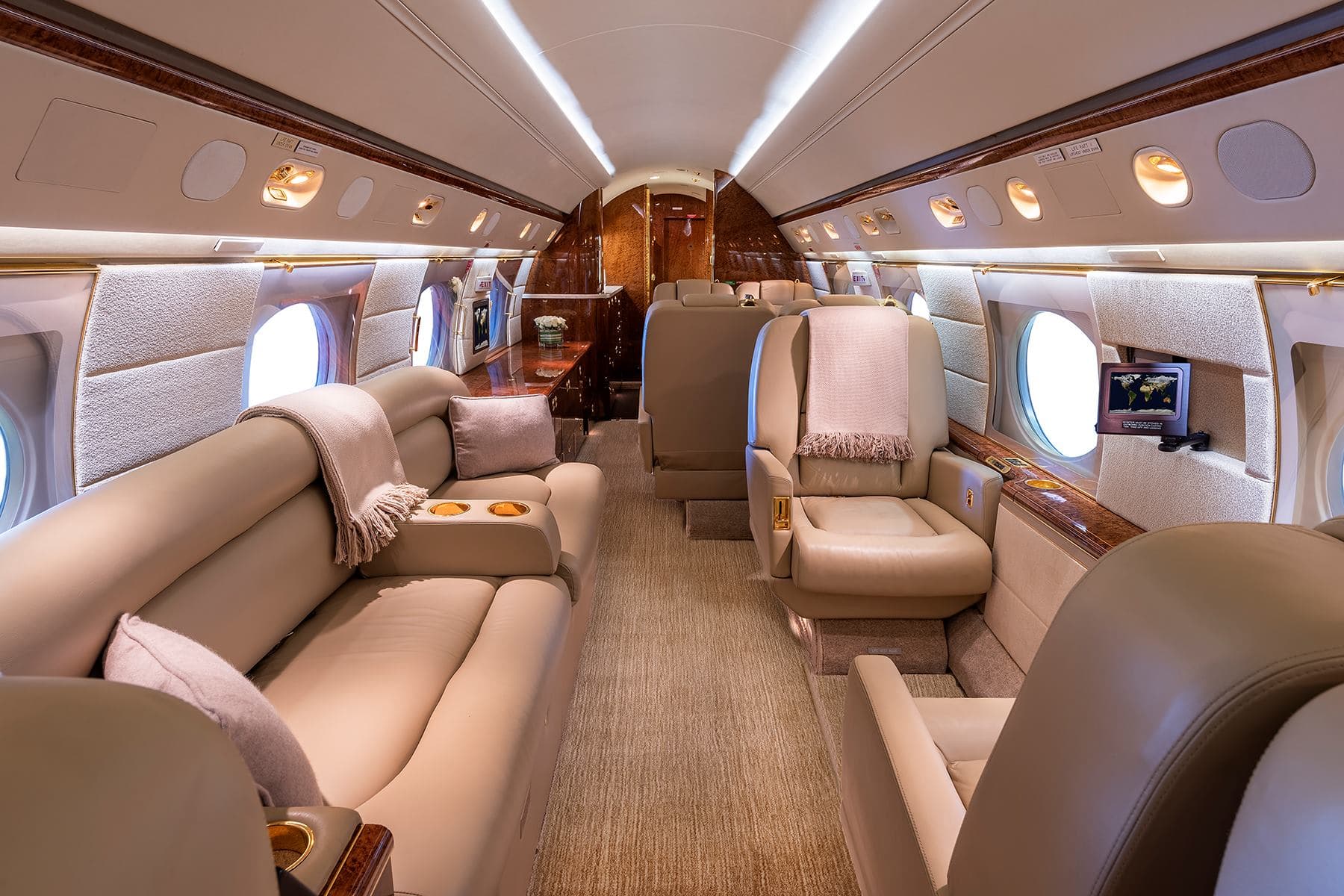 Gulfstream V N631VR