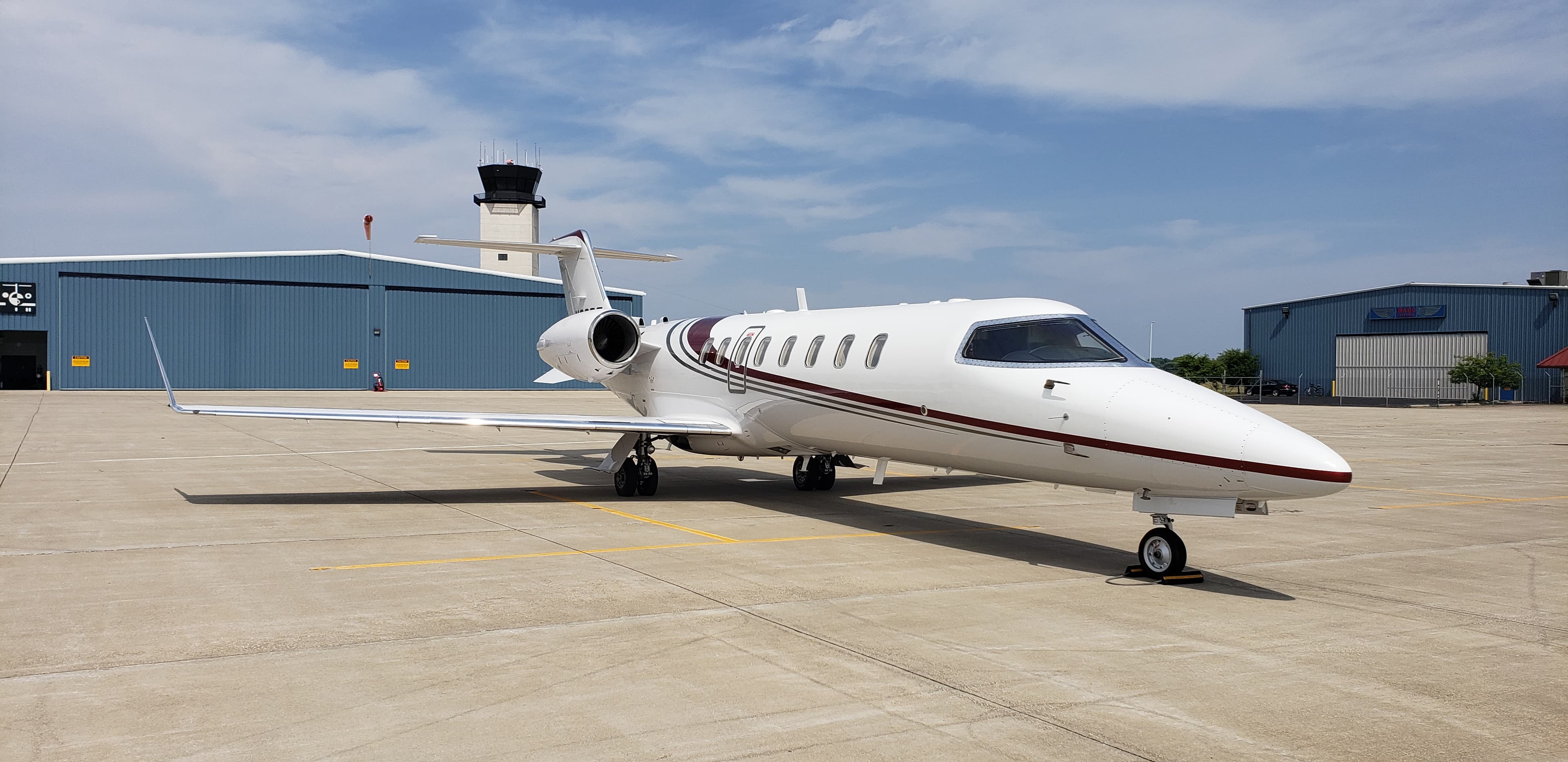 Learjet 45 N63DZ