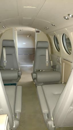 Beechcraft King Air 200 N646DR