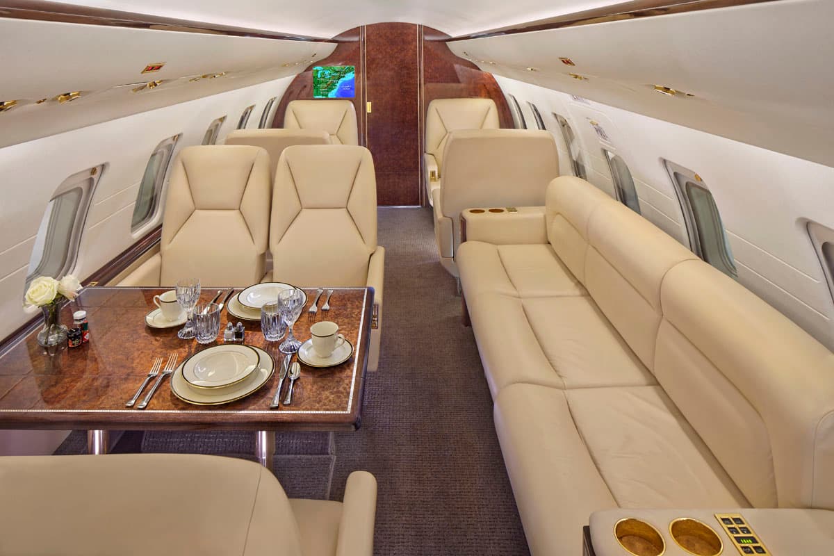 Challenger 604 N650HJ